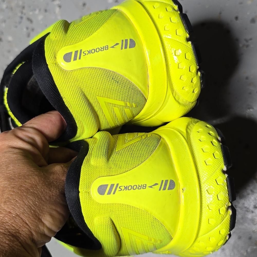 Brooks Ghost 13 Neon Yellow and Black Running Sneakers - Picture 5 of 9